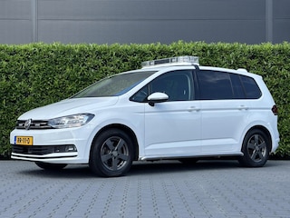 Volkswagen Touran 2.0 TDI SCR EURO 6, HONDENAUTO, FACELIFT, NAVI, CRUISE, ECC-AIRCO, PARKEERSENSOREN, LICHTMETAAL 16"