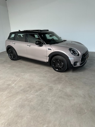 Mini Cooper Clubman, 1.5, 136PK,Leer,Automaat,schuifdak,electr. stoel,voorruitverw,stoelverw