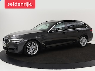 BMW 530e High Executive | Leder | Stoel & stuurverwarming | Adaptive cruise | Carplay | Sfeerverlichting | Camera | Live Cockpit | Navigatie | Full LED