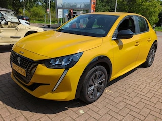 Peugeot 208 EV Active Pack 50 kWh | Climate controle | Cruise Control | 16'' lichtmetalen velgen | Apple CarPlay | | Airco (automatisch) | Apple Carplay/Android Auto|telefoonintegratie premium | Bestuurdersstoel in hoogte verstelbaar
