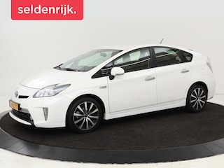 Toyota Prius 1.8 Plug-in Aspiration | Stoelverwarming | Camera | Half leder | Climate control | Cruise control | Navigatie | Bluetooth
