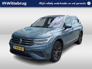 Volkswagen Tiguan 1.5 TSI Life Business 7p. / AUTOMAAT/ 7-PERSOONS/ ELEKTR. TREKHAAK/ ADAPT. CRUISE/ APP-CONNECT/ NAVI/ ADAPT. CRUISE/ PARK. SENSOREN + CAMERA/ CLIMA 3-ZONE/ DIGITAL DASH/ STOEL-STUUR VERWARM.