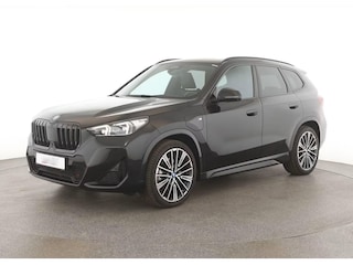 BMW X1 xDrive30e M-SPORT ** MATRIX, NAVI+, PANORAMA, HuD, LEDER, 20-Iinch LMV ** 1E EIG - UNFALLFREI ** ** INFORMEER OOK NAAR ONZE AANTREKKELIJKE FINANCIAL-LEASE TARIEVEN **