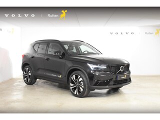 Volvo XC40 B4 211PK Automaat Plus Dark / Lighting Pack / Connect Nubuck bekleding / 20'' velgen / Extra getint glas