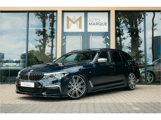 BMW 5-serie Touring 520i Aut. | High Executive | M-Sportpakket | 20" LM Velgen | Panoramadak | Harman Kardon | Soft Close | Individual Leder | Head-Up Display | Achteruitrijcamera |