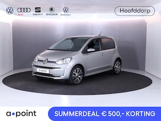 Volkswagen Up Style 83 pk | Navigatie via App | Autom. airco | Cruise control | Parkeersensoren achter | Achteruitrijcamera | Stoelverwarming |