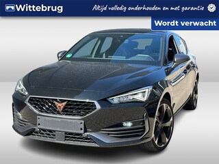 Cupra Leon 1.4 e-Hybrid 204pk DSG Performance / Sport stoelen / Adaptieve cruise control / 18'' LM velgen / Panorama dak