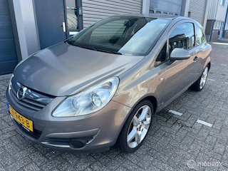 Opel Corsa 1.2-16V Selection AUTOMAAT