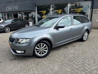Skoda Octavia Combi 1.4 TSI Grt Amb Bns