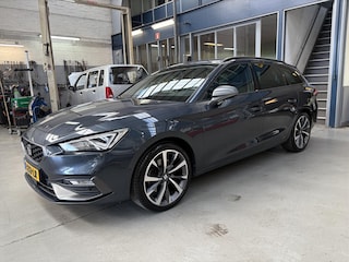 Seat Leon Sportstourer 1.5 eTSI 150pk DSG-7 FR Business Intense | Trekhaak | Apple carplay / Android auto | Beats | Alcantara | camera | 18’’ velgen | NAP | Rijklaar prijs!