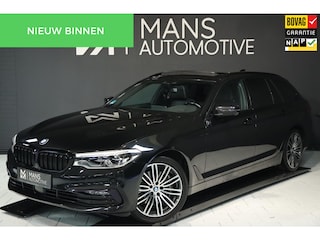 BMW 5-serie Touring 540i xDrive / PANODAK / Soft Close / CAMERA / HUD / KEYLESS