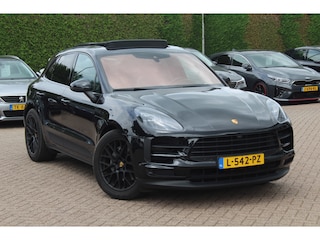 Porsche Macan 3.0 S / Trekhaak / Panoramadak / 360Camera / 21'' / Bose / Luchtvering / Stoelventilatie / Apple CarPlay / Sportstoelen / Stuurverwarming / Dodehoek / DAB / Stoelverwarming / Cruise Control
