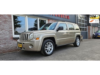 Jeep Patriot 2.4 Sport Liberty 4WD! Airco! Cruise Control! Leer! Navigatie! Nette Auto! NAP!