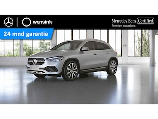 Mercedes-Benz GLA 180 Luxury Line | Keyless | 19" lichtmetalen velgen | Multibeam | Sfeerverlichting | Stoelverwarming |