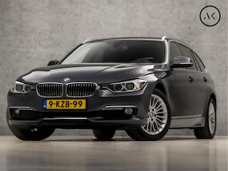 BMW 3-serie Touring 316i High Executive Luxury Automaat (NAVIGATIE, MEMORY SEATS, LEDER, STOELVERWARMING, GETINT GLAS, PARKEERSENSOREN, ZWART HEMEL, ELEK ACHTERKLEP, XENON, NIEUWSTAAT)
