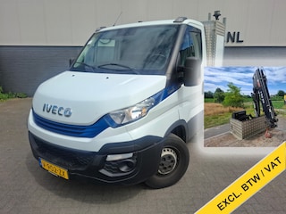 Iveco Daily 3.0I CNG Kraan Laadbak AUT-6 HIAB 3-Persoons Navi Ecc Trekhaak Camera Blue power Alpine 2-Din Infotainment Sys. Bluetooth Opbergkasten Betonplex Vloer Compressed Natural Gas (CNG) EURO-6 375 35S14N Voertuig 1e Eigenaar Euro 6