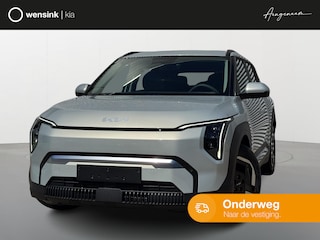 Kia EV3 Plus 58.3 kWh | Tijdelijk Kia inruilpremie € 3000,- Bij Aanschaf | Parkeersensoren Voor + Achter | Camera | Adaptive Cruise | Keyless | DAB+ | Apple Carplay/ Android Auto