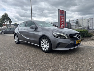Mercedes-Benz A-klasse 180 d Lease Edition | Automaat | Navi | Cruise control | Airco | Parkeersensoren achter