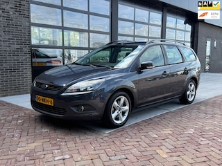 Ford Focus Wagon 1.6 Comfort | Cruise | Trekhaak | PDC |
