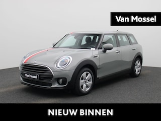 Mini Clubman 1.5 Cooper Essential | Apple Carplay / | Cruise Controle | Sfeerverlichting | Camera Achter | Stoelverwarming |