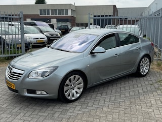 Opel Insignia 2.0 T E85 Sport 220PK! UNIEK NL AUTO NAP! Navi l Leder l Cruise l Xenon l Stoelventalatie l 19'LMV! NIEUWSTAAT l TOP