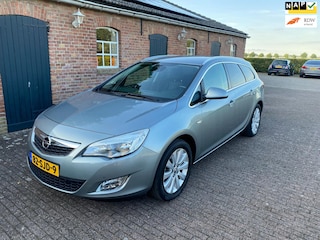 Opel Astra Sports Tourer 1.6 Turbo Cosmo automaat met leder