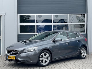 Volvo V40 1.6 D2 Momentum | Navi | Camera | PDC | Climate control | Cruise control | Trekhaak