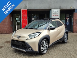 Toyota Aygo 1.0 VVT-i MT PREMIUM CABRIO KEYLESS STOELVERW CAMERA NAVI CLIMA AD-CRUISE 17'' LM-VELGEN APPLE/ANDROID PARK-SENSOREN