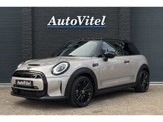 Mini Mini Electric Cooper SE | Stoel + Stuurverwarming | Sportleder | Comfort Access | Camera | 19000KM