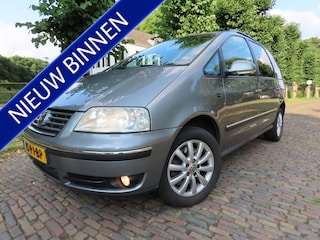 Volkswagen Sharan 1.8 Turbo Sportline 150 PK !! Ecc Cruisecontrol 7 Persoons 6 Bak Lm Velgen Trekhaak