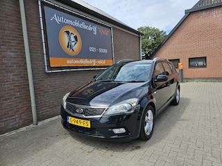 Kia Ceed cee'd Sporty Wagon 1.6 CRDi X-ecutive (rechts gestuurd)