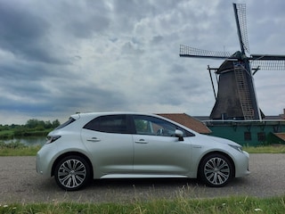 Toyota Corolla 1.8 Hybrid Style