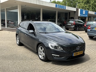 Volvo V60 2.0 T5 245pk Aut8 Xenon Standkachel Stoelverw V+A