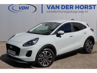 Ford Puma 1.0-125pk EcoBoost Mild-Hybrid Titanium. Nieuw Model ! Van € 35.920,- voor € 27.880,-: ruim €. 8.000,- beneden nieuwprijs. Slechts 9.000km ! Fabrieksgarantie t/m 14-10-2028 ! Lane- en side assist, Navigatie, Telefoonvoorb., Stoel-, stuur- en voorraamverwarming, LED verlichting etc.