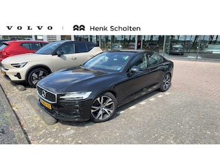 Volvo S60 2.0 T4 R-Design | 20" Lichtmetalen velgen| Parkeer Camera achter| Semi elektrische trekhaak| Verwarmbare voorruit| DAB| LED koplampen| Polestar Engineerd