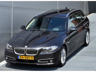 BMW 5-serie Touring 520I LUXURY EDITION | LUCHTVERING | ELECTR. + MEMORY STOELEN | HEAD UP | CAMERA | ELECT. TREKHAAK | VOL LEER | ALL IN RIJKLAARPRIJS