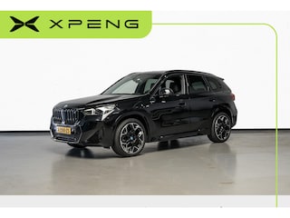 BMW iX1 xDrive30 Launch Edition 67 kWh Apple CarPlay | Harman Kardon | Panoramadak | 20"Velgen | M-Pakket