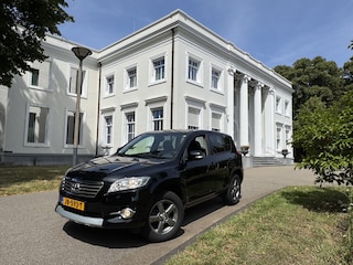 Toyota RAV4 2.0 VVTi AUT, HALFLEDER, Executive Business