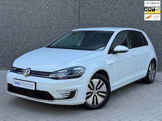 Volkswagen Golf E-DITION | Carplay | ACC | Stoelverwarming | Parkeersensor V+A | NAVI | Dimmende binnenspiegel |