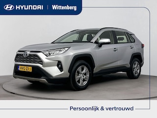 Toyota RAV4 2.5 HYBRID ACTIVE | AWD | CAMERA | CLIMA | CRUISE | NAVI | STUUR & STOELVERWARMING | APPLE CAR PLAY | 17'' LM VELGEN |