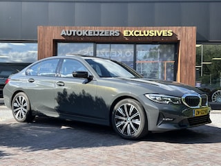 BMW 320i High Executive Edition Schuifdak HeadUp Leer Cruise Harman/Kardon 18''LM