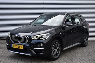 BMW X1 SDRIVE20I ORANGE ED. III / 1e EIGENAAR / LEDER / HEAD UP / P.CAM