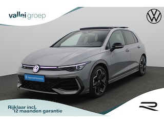 Volkswagen Golf 1.5 eTSI 150 pk DSG R-Line | Black Style | Panoramadak | Trekhaak | IQ Light | Harman/Kardon | Head-up display | Stuur-/stoelverwarming