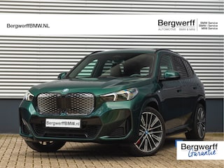 BMW iX1 eDrive20 M-Sport Pro - Individual ''Peridot Green'' - Pano - ACC - Harman Kardon