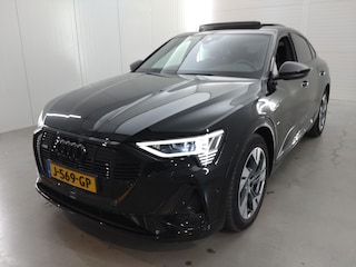 Audi E-tron 50 quattro S edition 71 kWh | Trekhaak | Elektrische stoelen | Camera | Pano