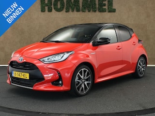 Toyota Yaris 1.5 Hybrid Launch Edition - ORIGINEEL NEDERLANDSE AUTO - PARKEERSENSOREN VOOR EN ACHTER - HEAD-UP DISPLAY - DODEHOEK DETECTIE - JBL GELUIDSINSTALLATIE - KEYLESS ENRTY & START - DRAADLOZE TELEFOONLADER