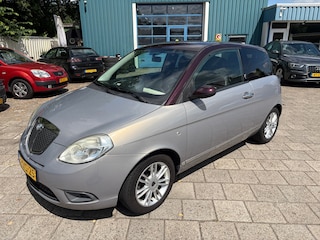 Lancia Ypsilon 1.4 Blue & Me So Chic