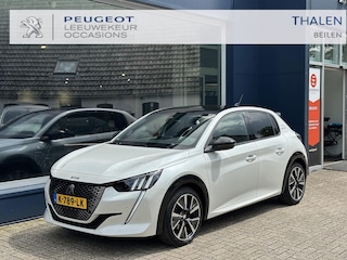 Peugeot 208 1.2 Turbo 100 PK GT-Line Automaat | Sportieve en Complete uitvoering | Navigatie | Panoramadak | Sportstoelen | Afneembare Trekhaak | Keyless Start | 17" Lichtmetalen Velgen | Full LED Verlichting | Climate Control | Cruise Control | Camera | Parkeersensoren |