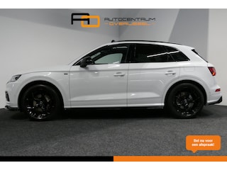 Audi Q5 55 TFSI e quattro S Edition Competition / Maxton Design Bodykit V.2 / RS Grill / Panoramadak / Elektr. verstelbare voorstoelen (links memory) / Stoelmassage / Apple Carplay - Android Auto / Matrix LED / Ambienteverlichting / Rondomzichtcamera / Dodehoekdetectie / Achteruitrijcamera / Audi Sound System / Virtual Cockpit / 20'' LMV / Black Optic pakket / Stoelverwarming / Verwarmbare voorruit / Spiegel-pakket