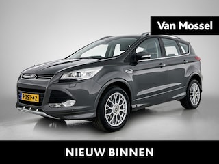 Ford Kuga 1.6 Titanium Plus 4WD | NAVIGATIE | DODEHOEK SENSOR | STOELVERWARMING | ACHTERUITRIJCAMERA | VOORRUITVERWARMING |